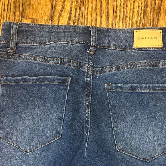 Tahari Olivia Midrise Slim Straight Jeans 2/26 - Picture 4 of 4